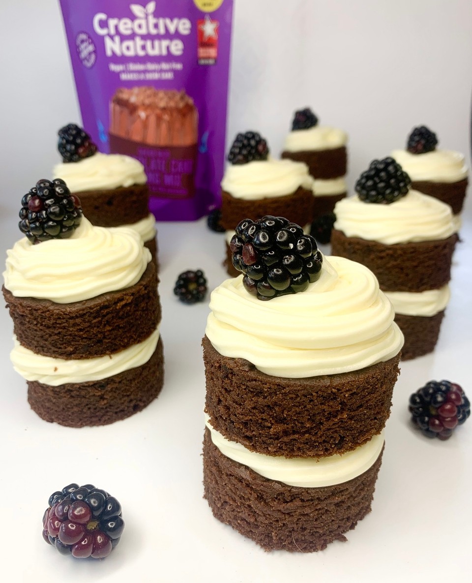 Mini Chocolate Cakes - Creative Nature Superfoods