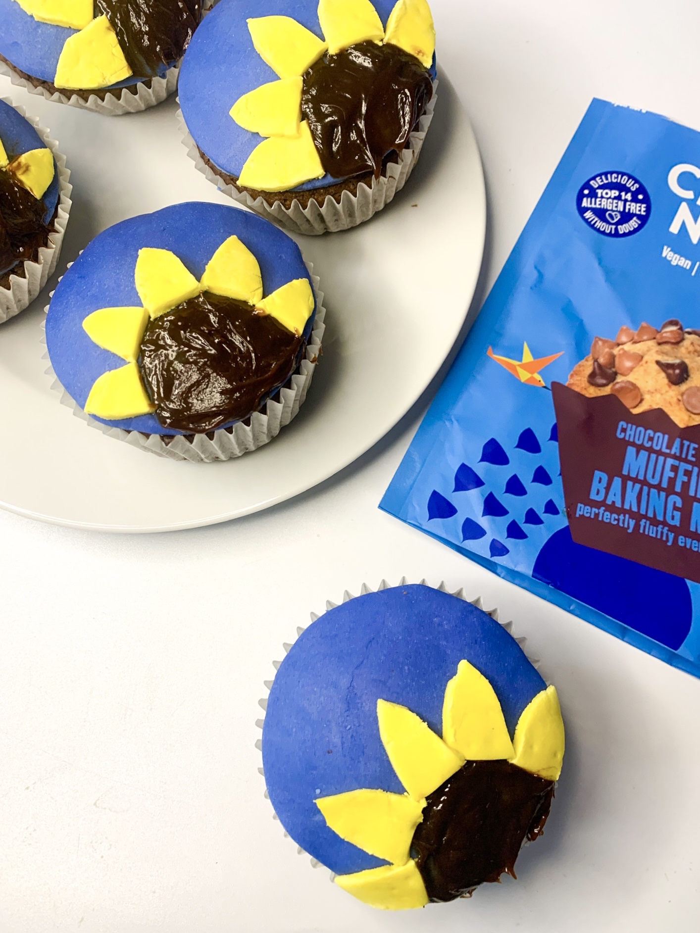 Sunflower Cupcakes - Creative Nature Superfoods
