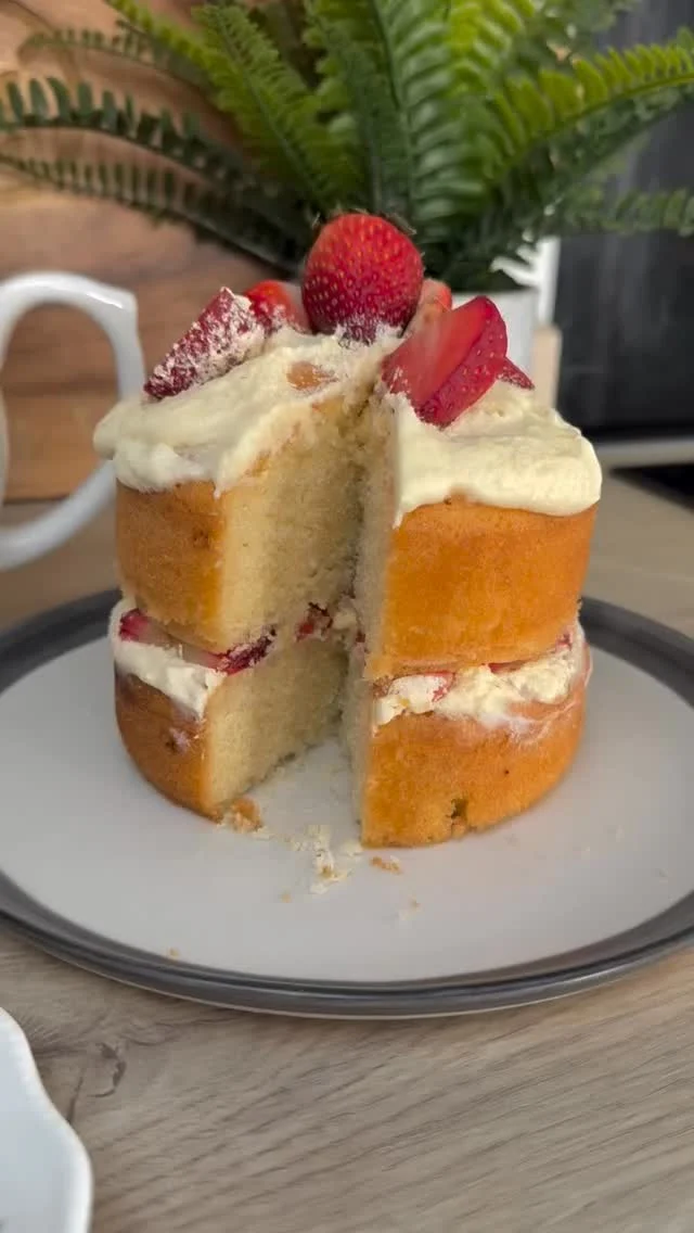 EVERY CHILD NEEDS A VICTORIA SPONGE! ⁠
⁠
Next week is May Half Term and Creative Nature have come to the rescue to offer you and your child the perfect activity to get involved in throughout the week! ⁠
⁠
Baking is always on every child’s mind and we have the perfect Baking Mixes that will ensure that all children will be able to do it this half term. ⁠
⁠
@the_coeliac_princess gave our Victoria Sponge a go and look how amazing she did! These baking mixes are easy and accessible for all children to do (with the supervision of an adult of course). No one should have to miss out on delicious baking. ⁠
⁠
Our mixes only require a handful of ingredients which makes baking so easy and simple for our little bakers.⁠
⁠
If you want to give some a go head over to our website @sainsburys and @tesco to get your hands on yours now!! ⁠
⁠
#Bananabreadmuffins ⁠⁠⁠#Creativenature #Deliciouswithoutdoubt #Glutenfree #DairyFree #WheatFree #NutFree #allergyuk #allergyfree #allergyfriendly #coeliac #lowfodmap #dairyallergy #wheatallergy #nutallergy #peanutallergy #eggfree #top14free #top14allergens #top14allergenfree #halfterm #children #baking #littlebakers